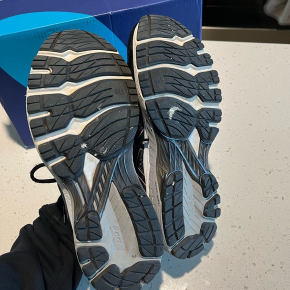 ASICS GT-2000 8 Women’s Running Shoes - Picture 5 of 7